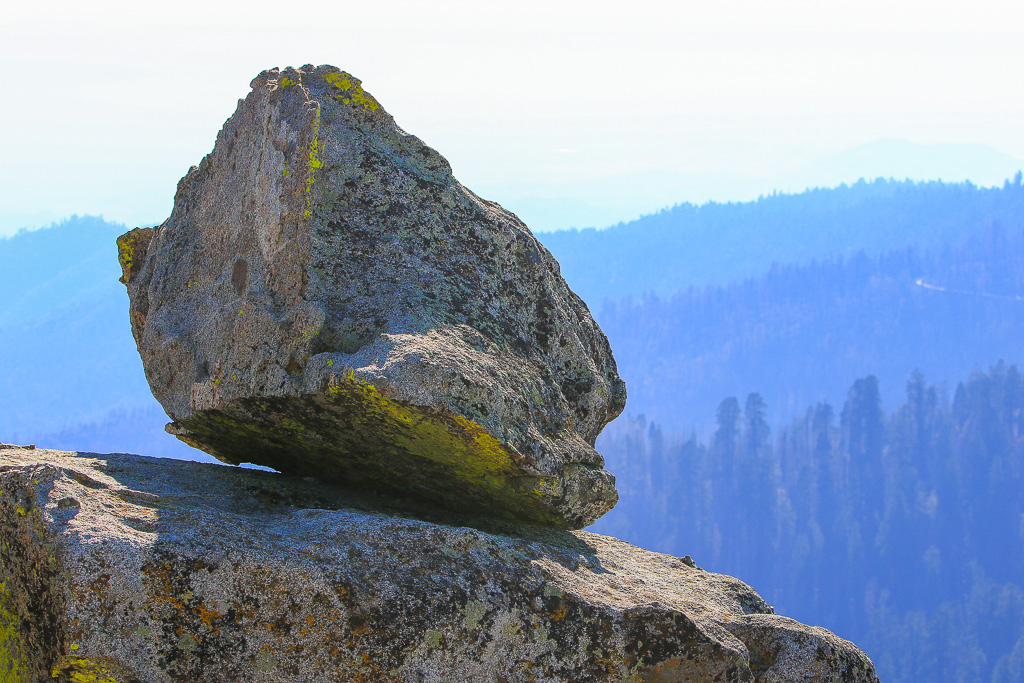 Precarious boulder - Buena Vista Peak