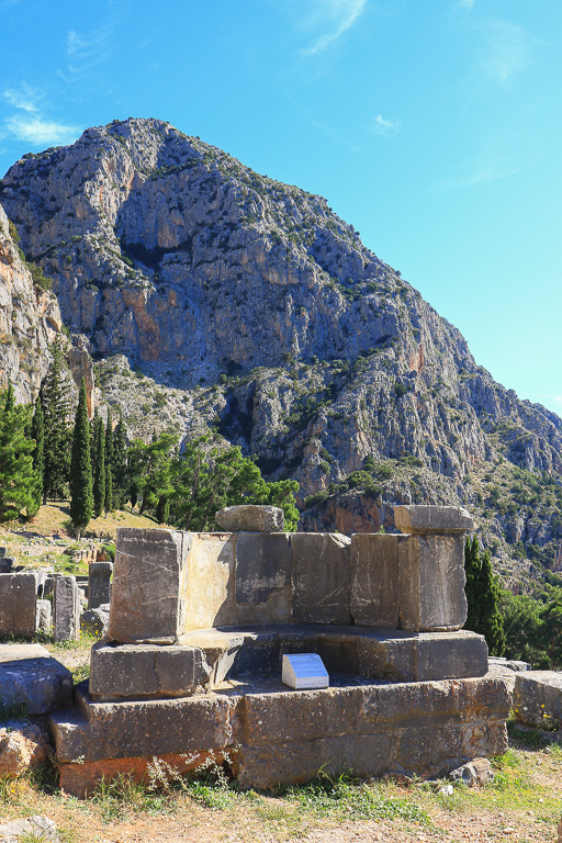 Ruin and mountain - Delphi