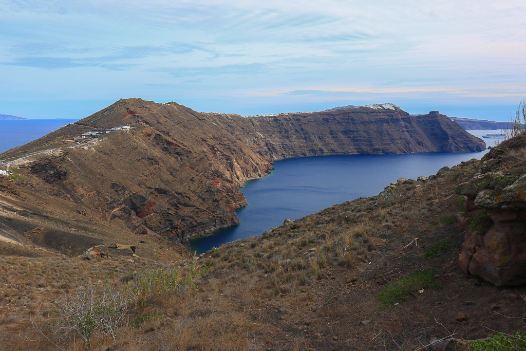 Looking back to Imerovigli - Fira to Oia