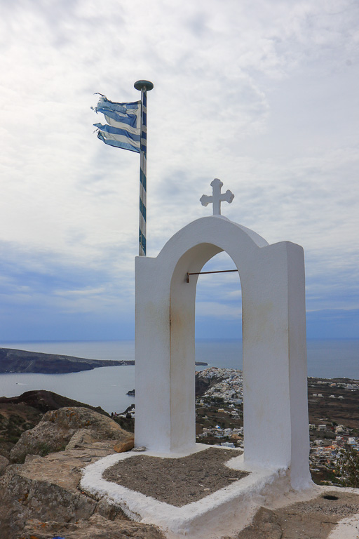 Chapel of the Assumption of the Virgin and Greek Flag - Fira to Oia