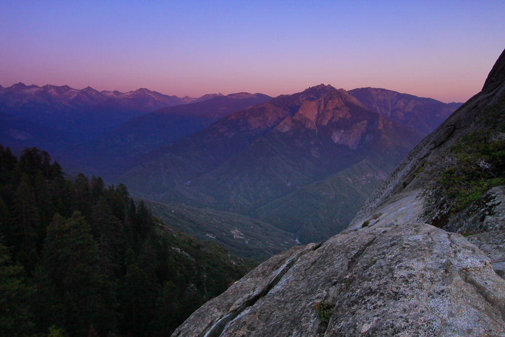Alpenglow on the Great Western Divide - Moro Rock. California