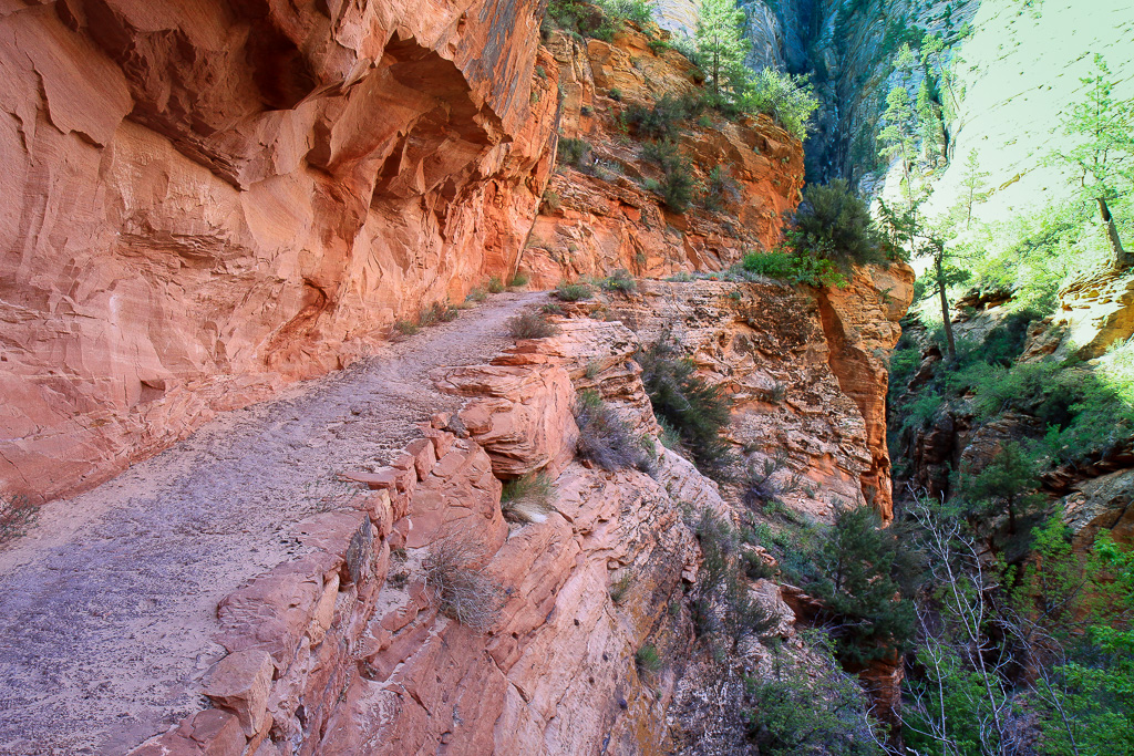 The trail leading out of Echo Canyon - Observation Point