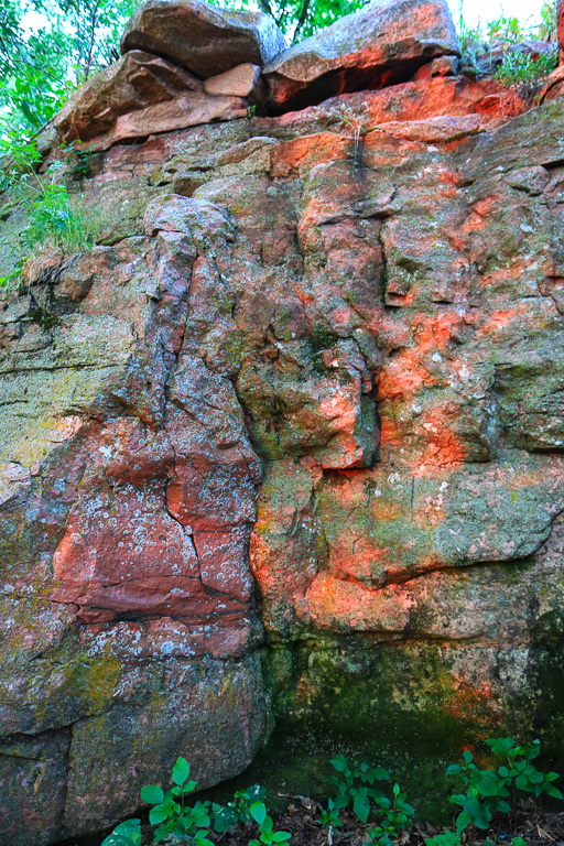 Colorful quartzite - Circle Trail